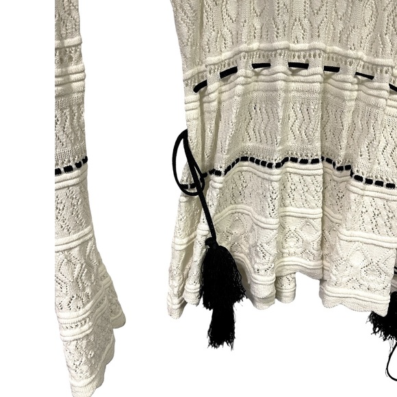 Venus White Intricately Patterned Bell Sleeve‎ Cinch Waist Blouse S - Picture 4 of 11